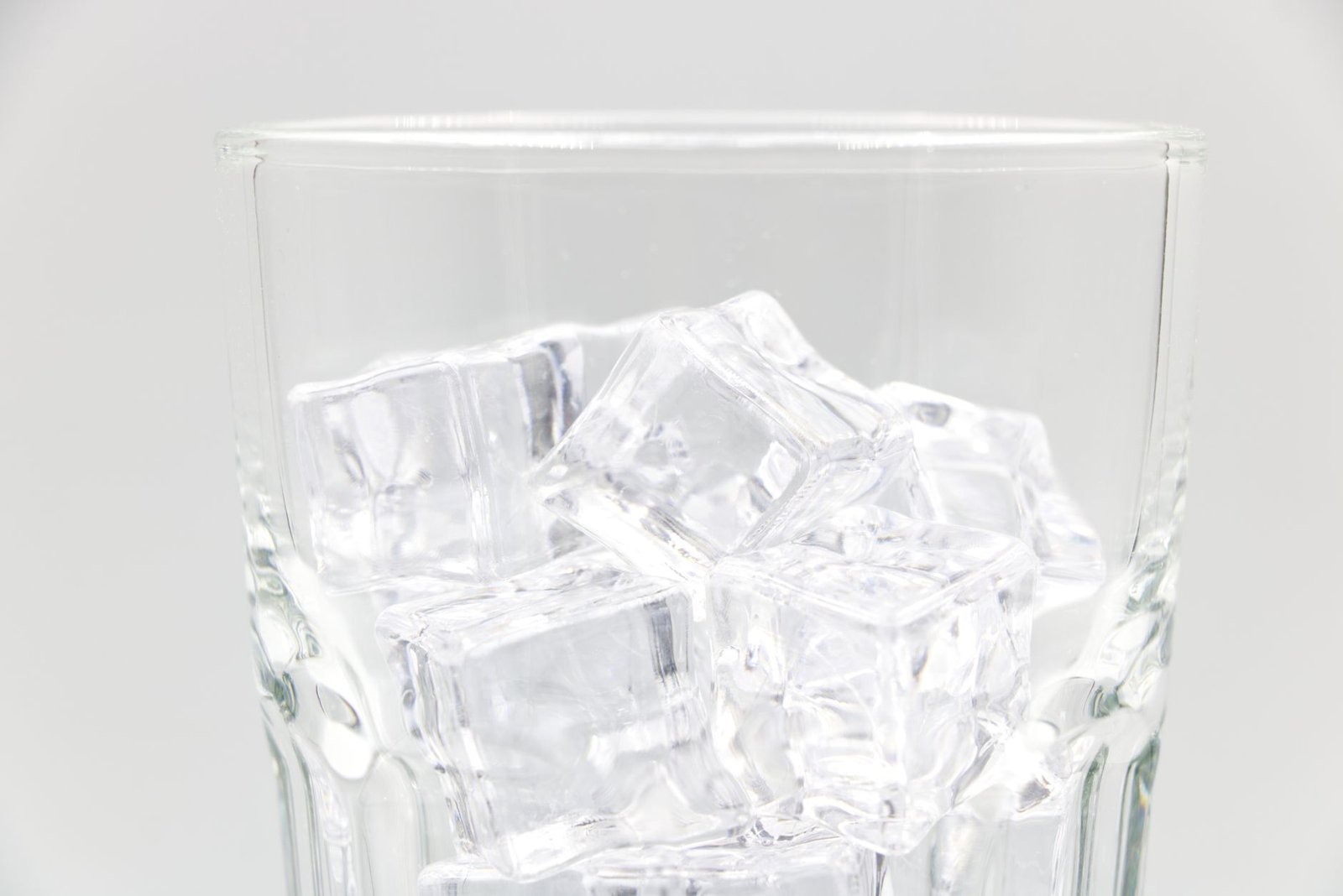 Clean clear ice from a countertop ice maker